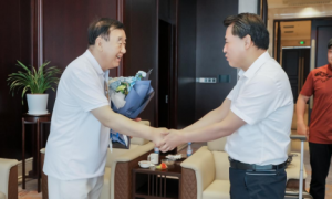 张保和一行赴兰州精炼玻璃制品有限公司考察调研